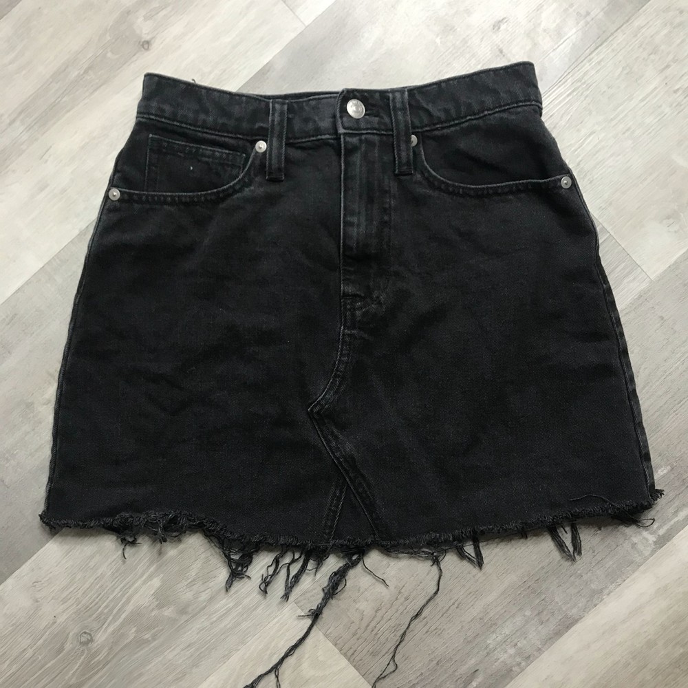 Madewell Black Denim Distressed Hem Mini Skirt Women's sz 26, 0, XS
